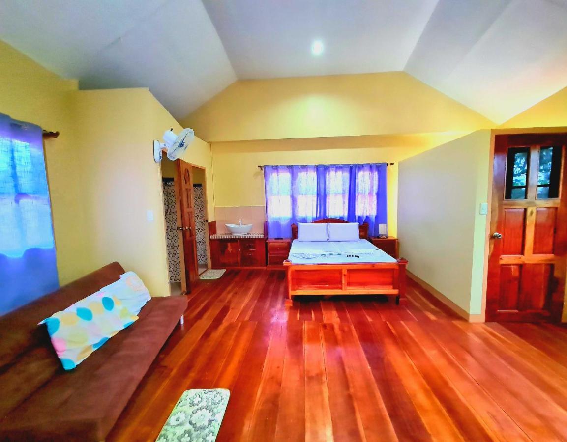 La-Familia Guest House Siquijor Buitenkant foto