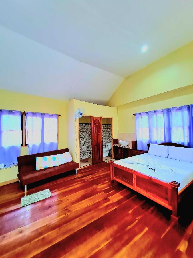 La-Familia Guest House Siquijor Buitenkant foto