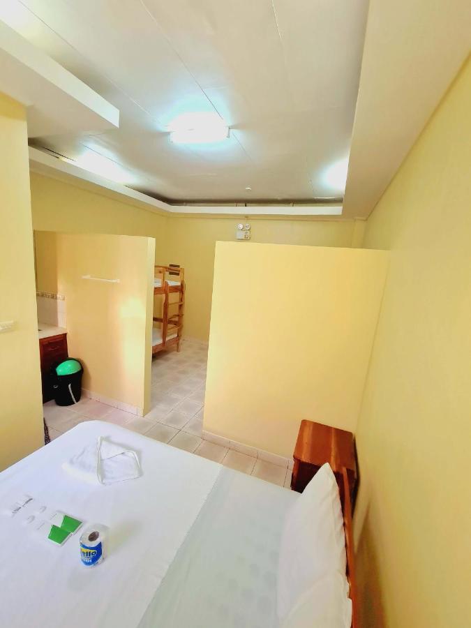 La-Familia Guest House Siquijor Buitenkant foto